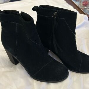 Toms suede short boots, size 5.5